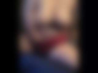 Honestlyfux's Live Sex Cam Show