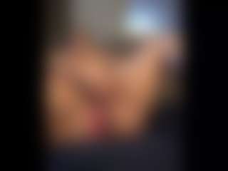 Honestlyfux's Live Sex Cam Show