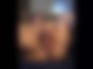 Honestlyfux's Live Sex Cam Show