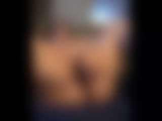 Honestlyfux's Live Sex Cam Show