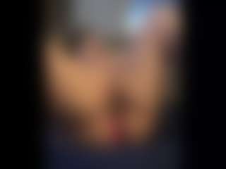 Honestlyfux's Live Sex Cam Show
