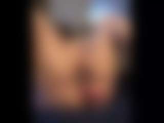 Honestlyfux's Live Sex Cam Show