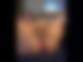 Honestlyfux's Live Sex Cam Show