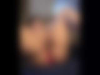 Honestlyfux's Live Sex Cam Show