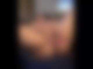 Honestlyfux's Live Sex Cam Show