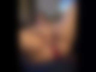 Honestlyfux's Live Sex Cam Show