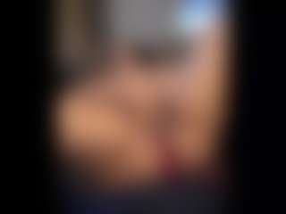 Honestlyfux's Live Sex Cam Show