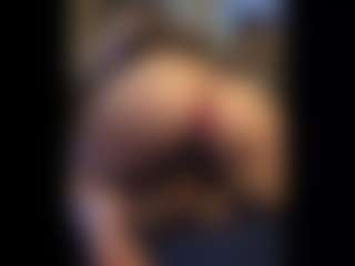 Honestlyfux's Live Sex Cam Show