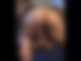 Honestlyfux's Live Sex Cam Show
