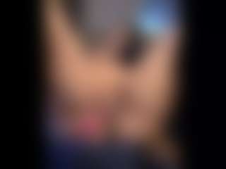 Honestlyfux's Live Sex Cam Show