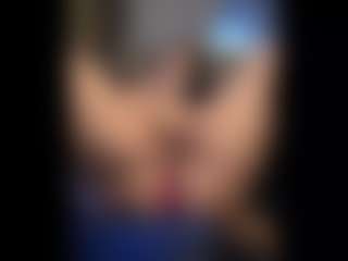 Honestlyfux's Live Sex Cam Show