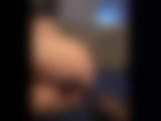Honestlyfux's Live Sex Cam Show