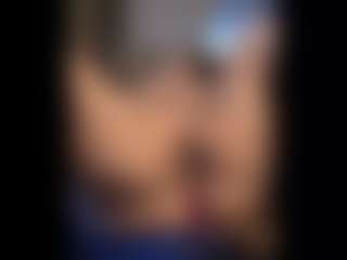 Honestlyfux's Live Sex Cam Show
