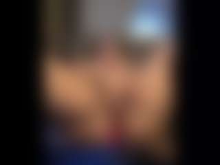 Honestlyfux's Live Sex Cam Show