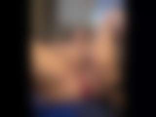 Honestlyfux's Live Sex Cam Show