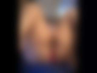 Honestlyfux's Live Sex Cam Show