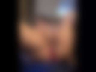 Honestlyfux's Live Sex Cam Show
