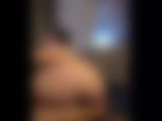 Honestlyfux's Live Sex Cam Show