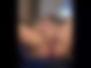 Honestlyfux's Live Sex Cam Show