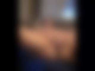 Honestlyfux's Live Sex Cam Show