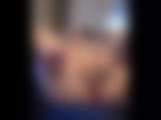 Honestlyfux's Live Sex Cam Show
