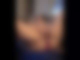 Honestlyfux's Live Sex Cam Show