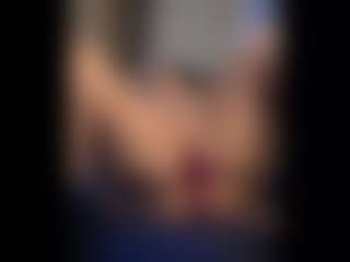 Honestlyfux's Live Sex Cam Show