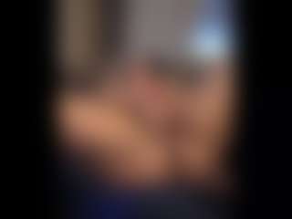 Honestlyfux's Live Sex Cam Show
