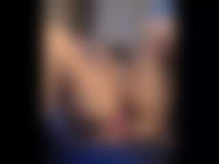 Honestlyfux's Live Sex Cam Show