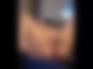 Honestlyfux's Live Sex Cam Show