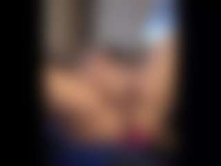 Honestlyfux's Live Sex Cam Show