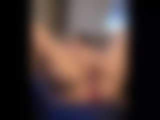 Honestlyfux's Live Sex Cam Show