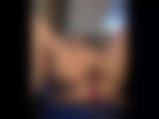 Honestlyfux's Live Sex Cam Show