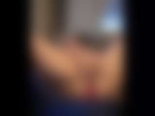 Honestlyfux's Live Sex Cam Show