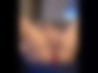 Honestlyfux's Live Sex Cam Show