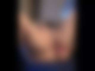Honestlyfux's Live Sex Cam Show