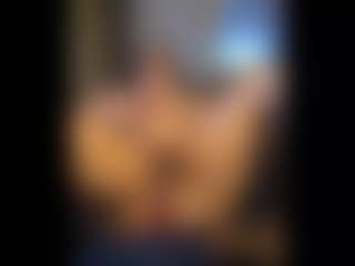 Honestlyfux's Live Sex Cam Show