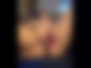 Honestlyfux's Live Sex Cam Show