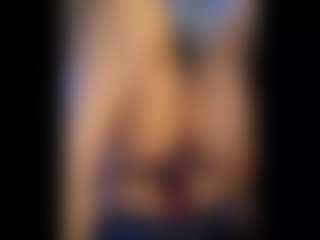 Honestlyfux's Live Sex Cam Show
