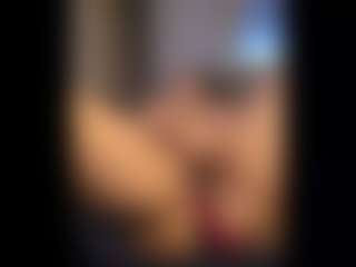 Honestlyfux's Live Sex Cam Show
