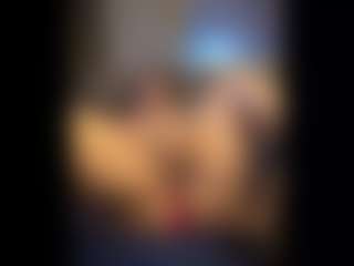 Honestlyfux's Live Sex Cam Show