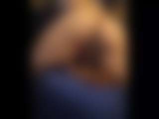 Live cam show with Honestlyfux - Drinking on madthumbs