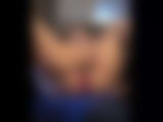 Honestlyfux's Live Sex Cam Show