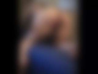 Honestlyfux's Live Sex Cam Show