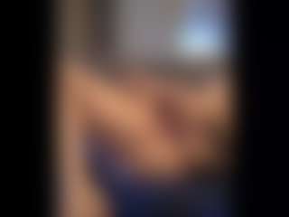 Honestlyfux's Live Sex Cam Show