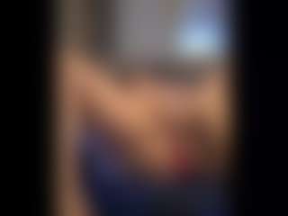 Honestlyfux's Live Sex Cam Show