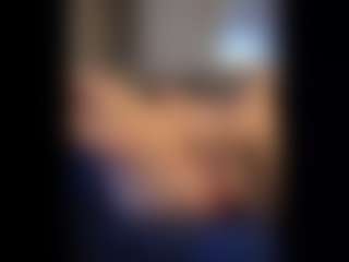 Honestlyfux's Live Sex Cam Show