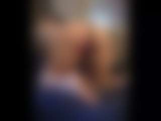Honestlyfux's Live Sex Cam Show