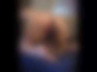 Honestlyfux's Live Sex Cam Show