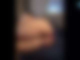 Honestlyfux's Live Sex Cam Show